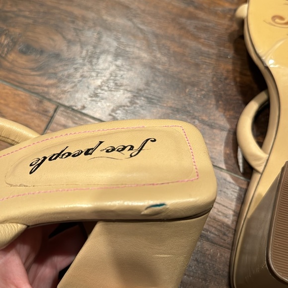 NEW! Free People Double Strap Parker Heel In Dune - Size 39 EU - Picture 16 of 16